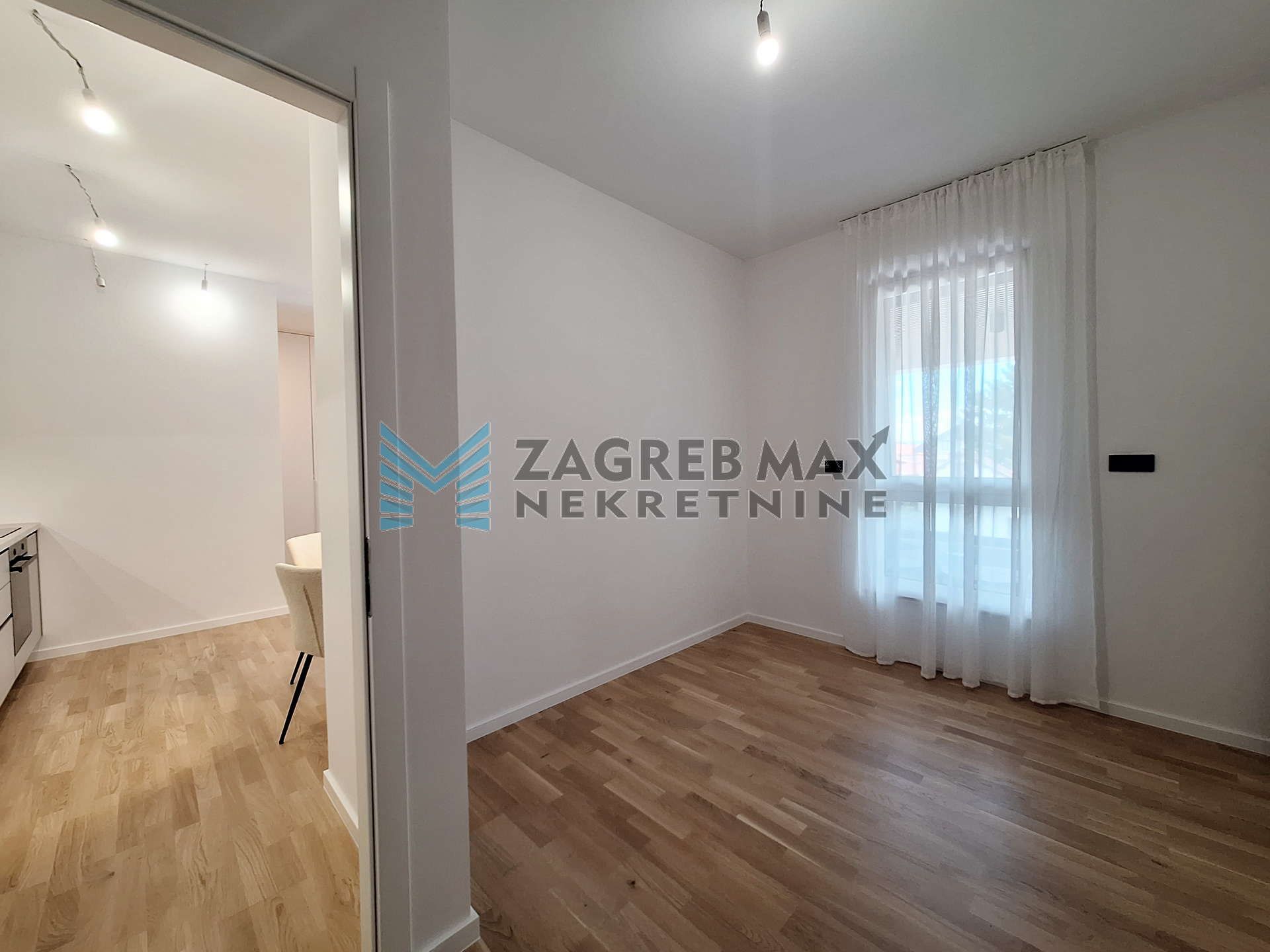 Zagreb - PREMIUM NAJAM ZA MANAGERE - Arena - 2 parkinga - loggia - S2