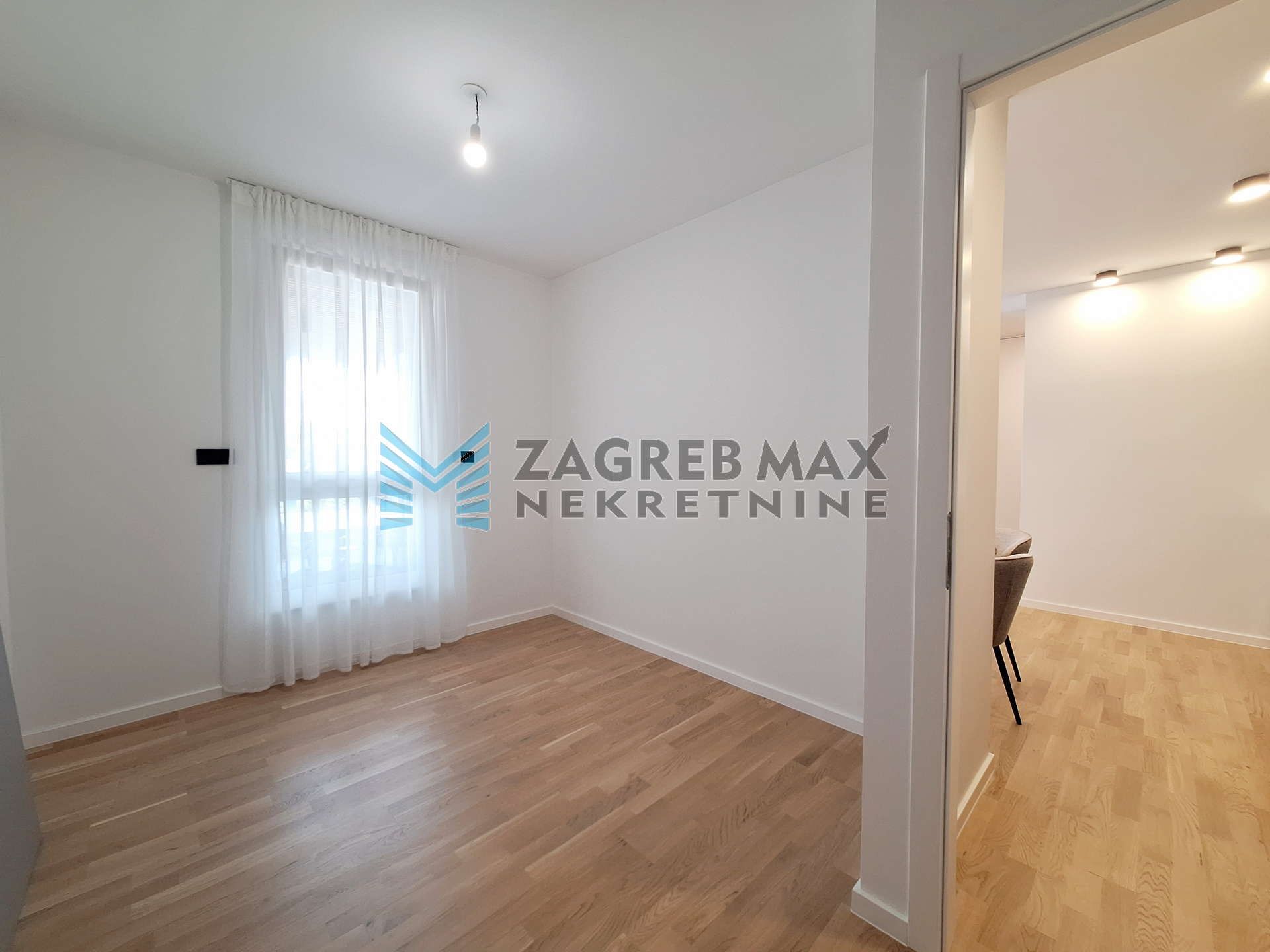 Zagreb - EKSKLUZIVAN POSLOVNI NAJAM - 74 m² - 2 parkinga - Arena zona - S1 (iznajmljivanje)