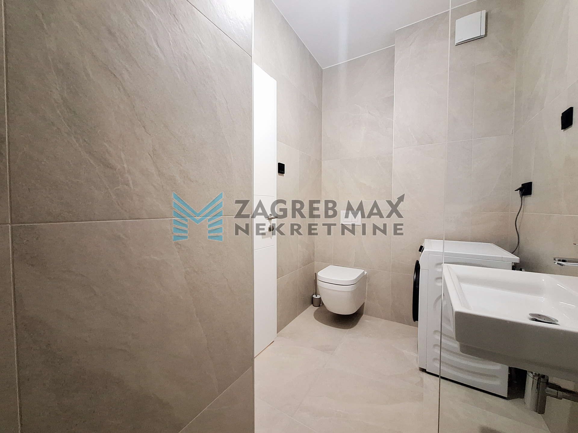 Zagreb - PREMIUM NAJAM ZA MANAGERE - Arena - 2 parkinga - loggia - S2