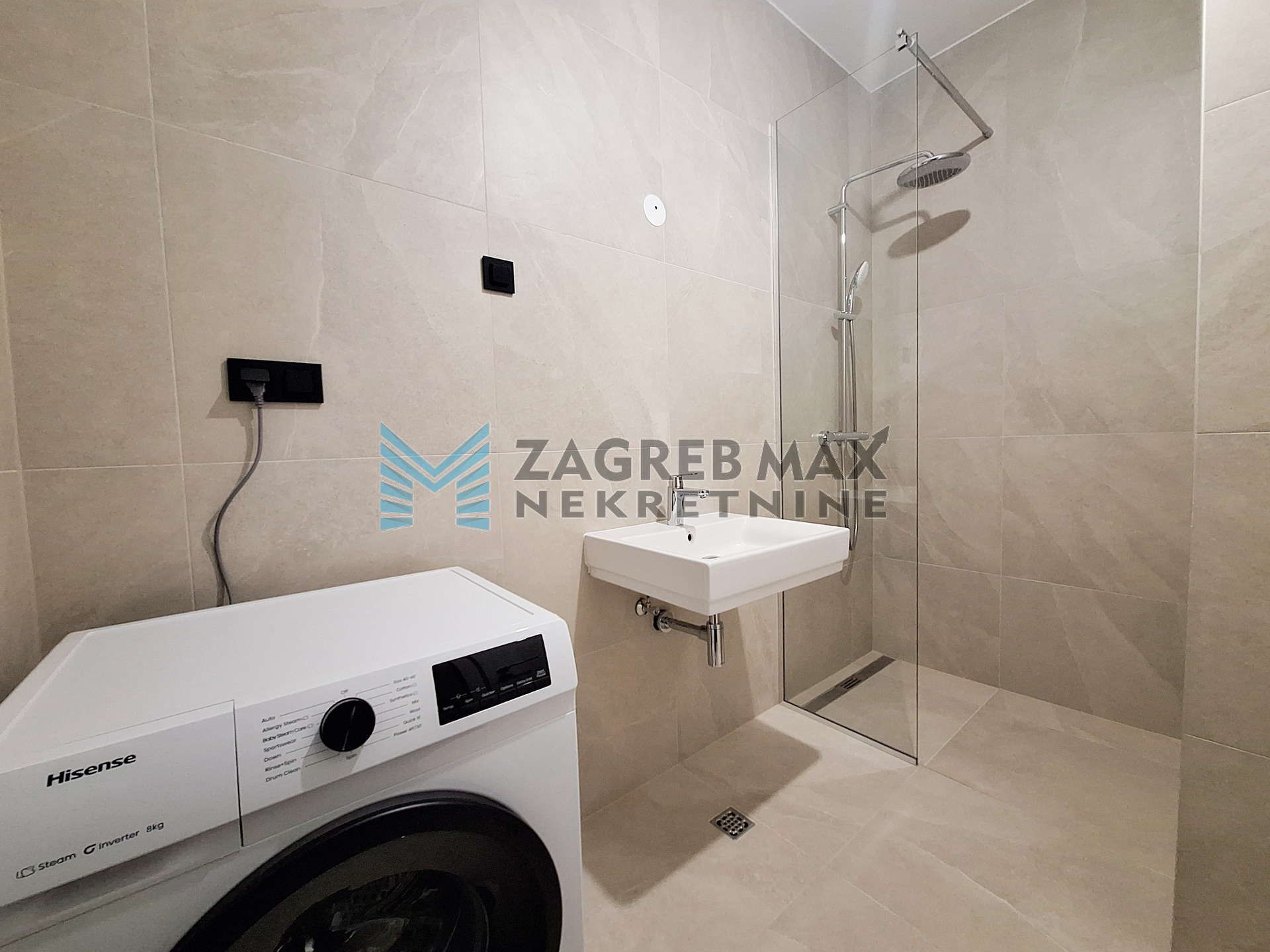 Zagreb - PREMIUM NAJAM ZA MANAGERE - Arena - 2 parkinga - loggia - S2