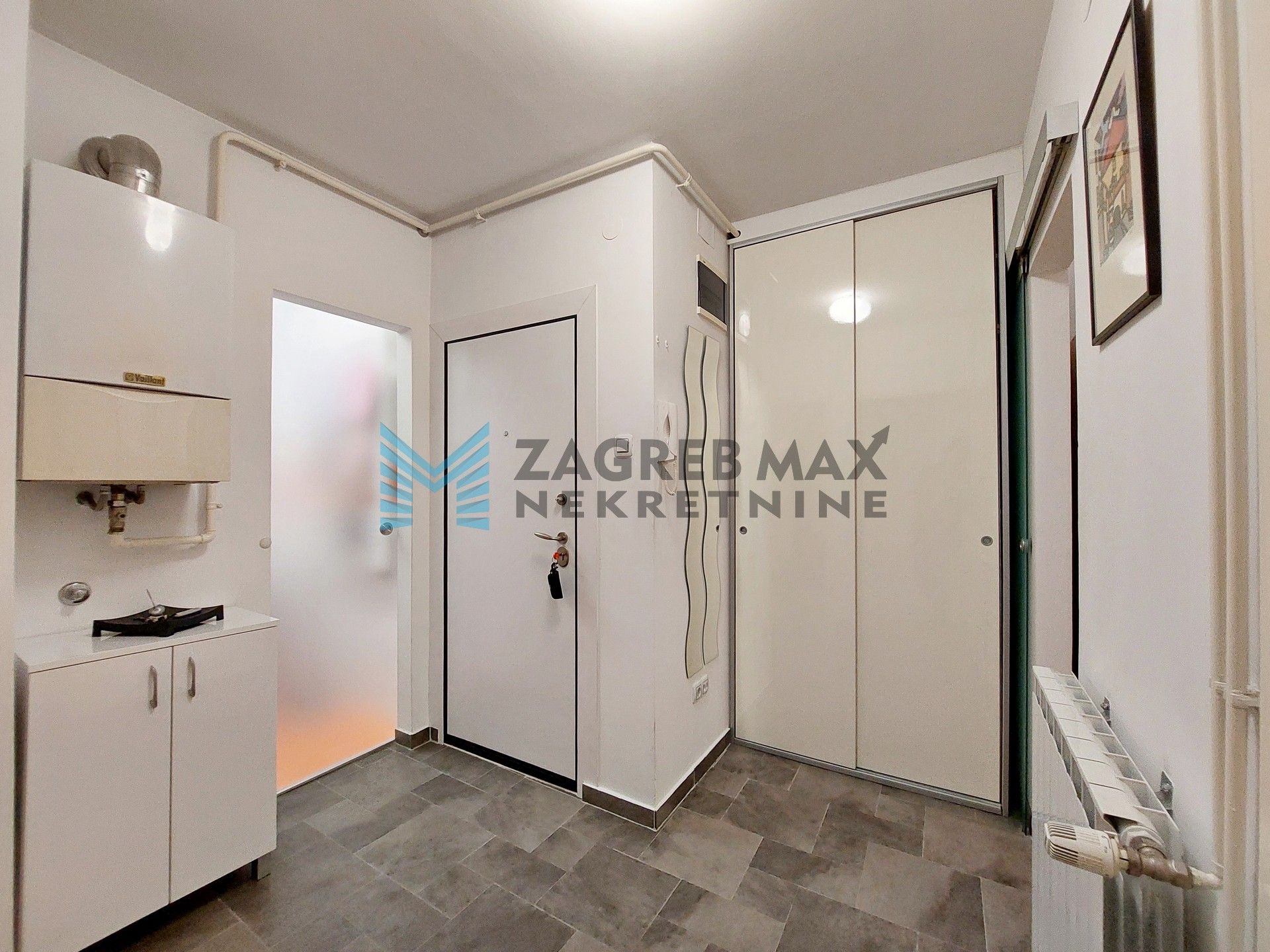 Zagreb - BORONGAJ - Zapoljska - 3-sobni, spremište, garaža, prostran
