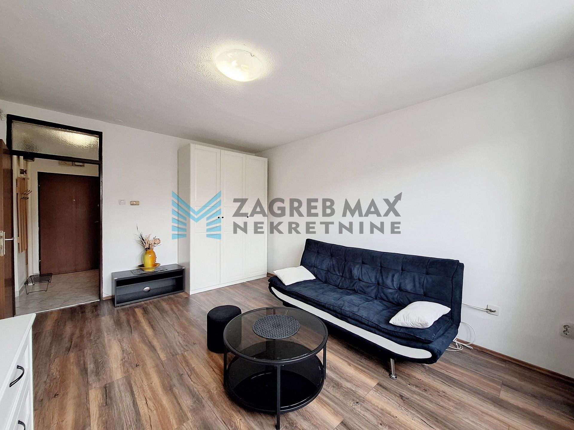 Zagreb - RETKOVEC - Av. Dubrava - 1-soban, 1. kat, lift, klima (iznajmljivanje)