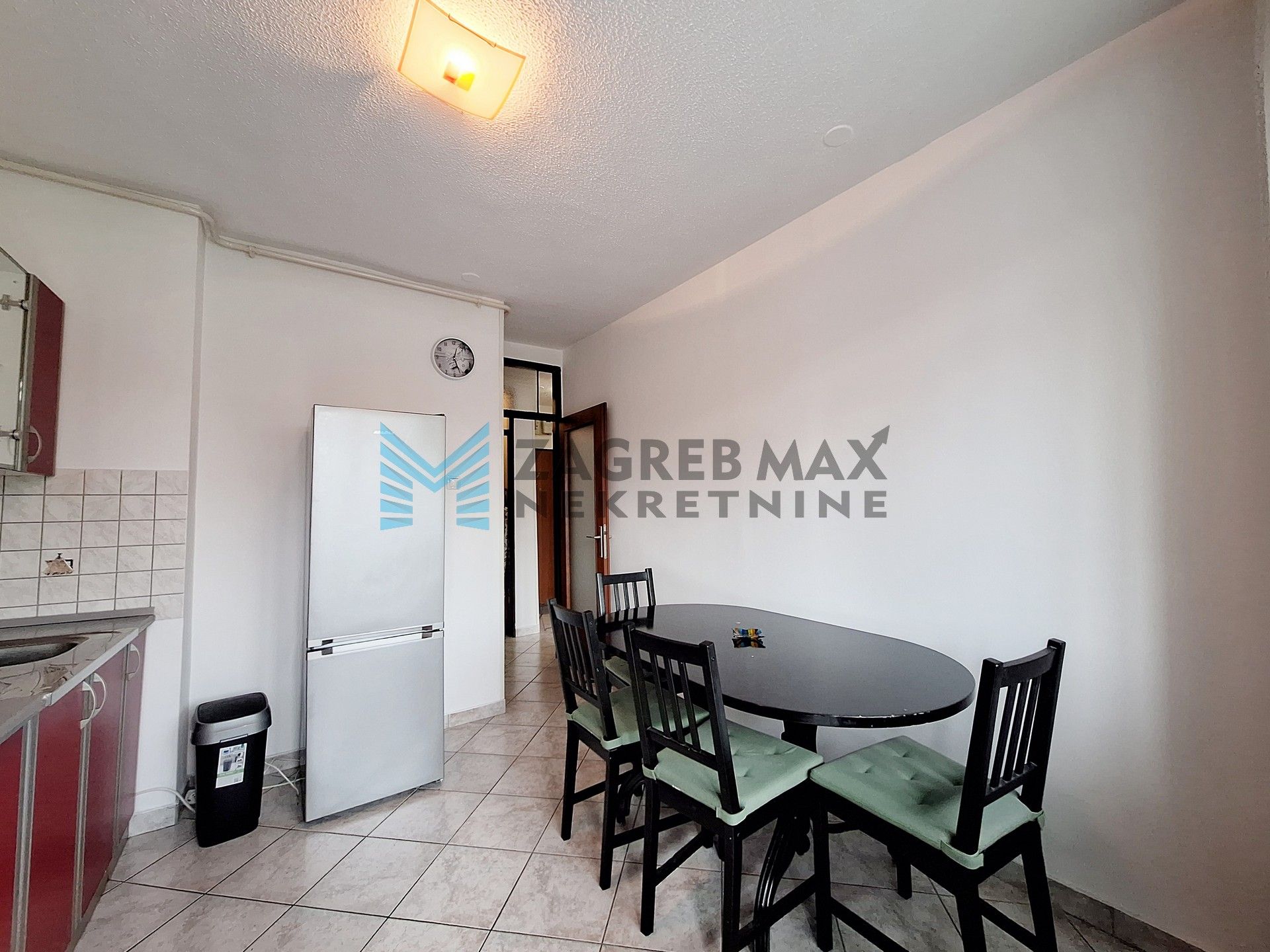 Zagreb - RETKOVEC - Av. Dubrava - 1-soban, 1. kat, lift, klima (iznajmljivanje)