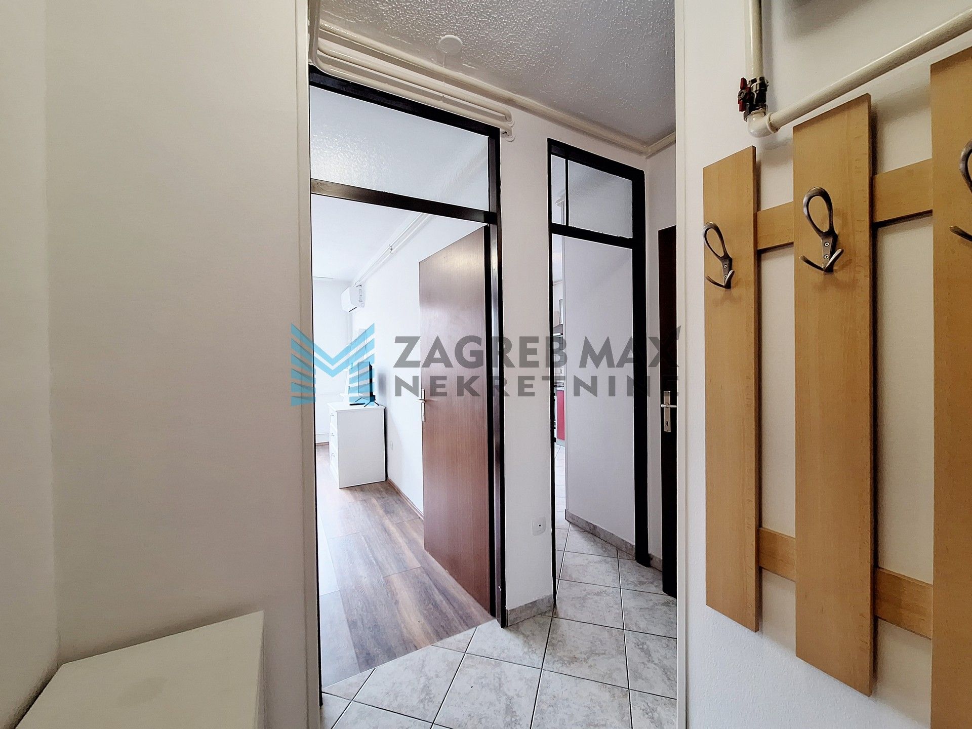 Zagreb - RETKOVEC - Av. Dubrava - 1-soban, 1. kat, lift, klima (iznajmljivanje)