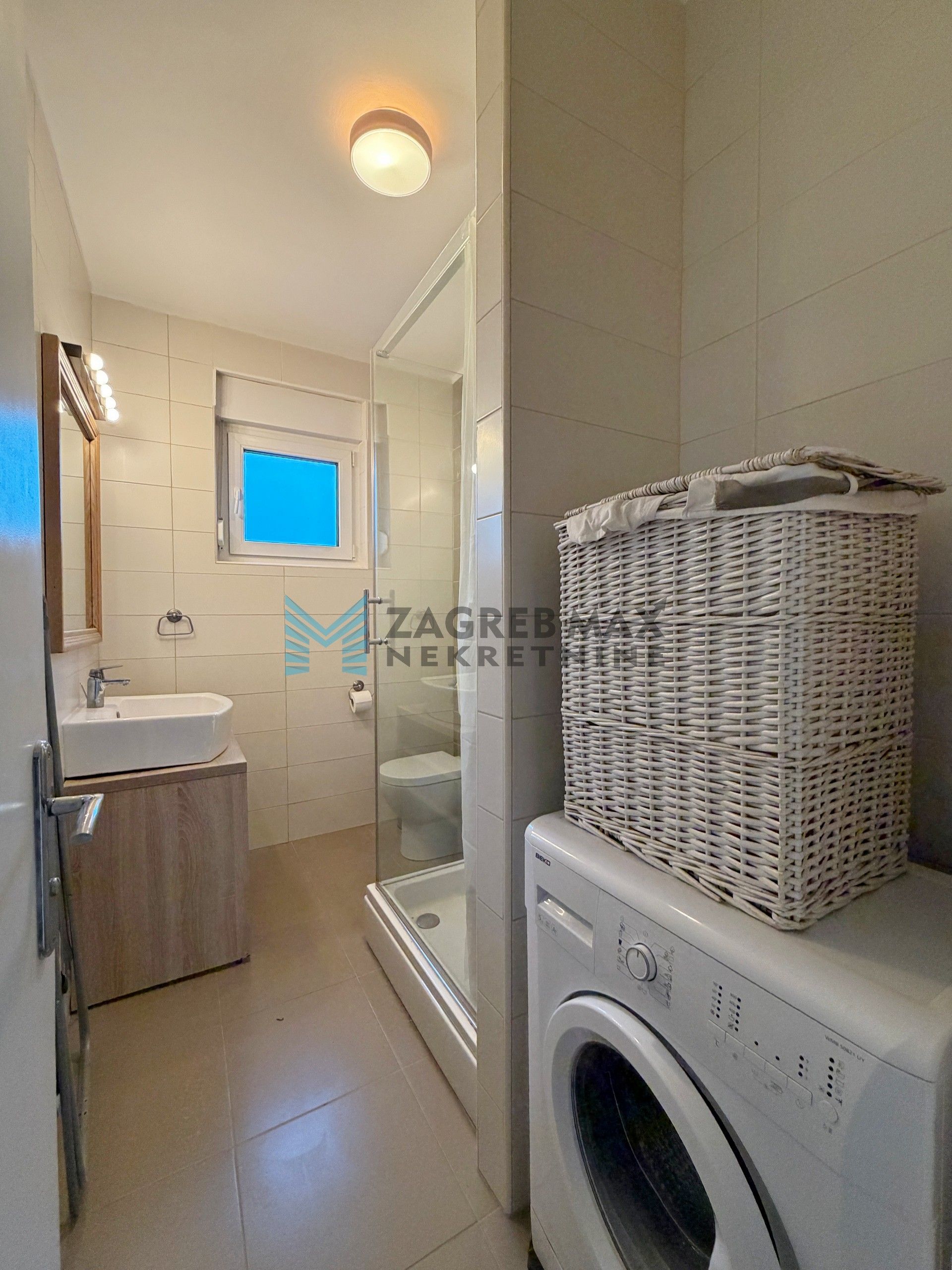 Zagreb - REMETE - Mirni dol - 3-sobni, terasa, balkon, svijetao, mirno, parking