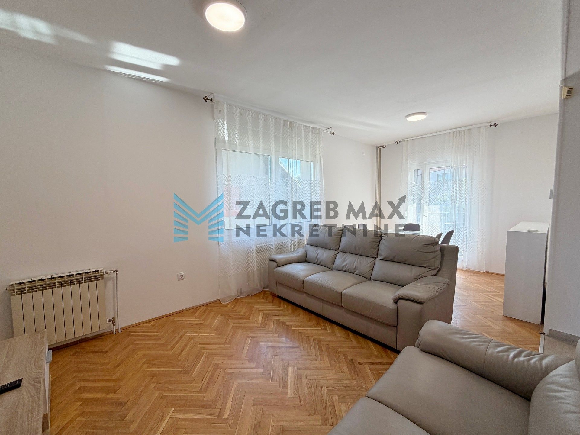 Zagreb - REMETE - Mirni dol - 3-sobni, terasa, balkon, svijetao, mirno, parking