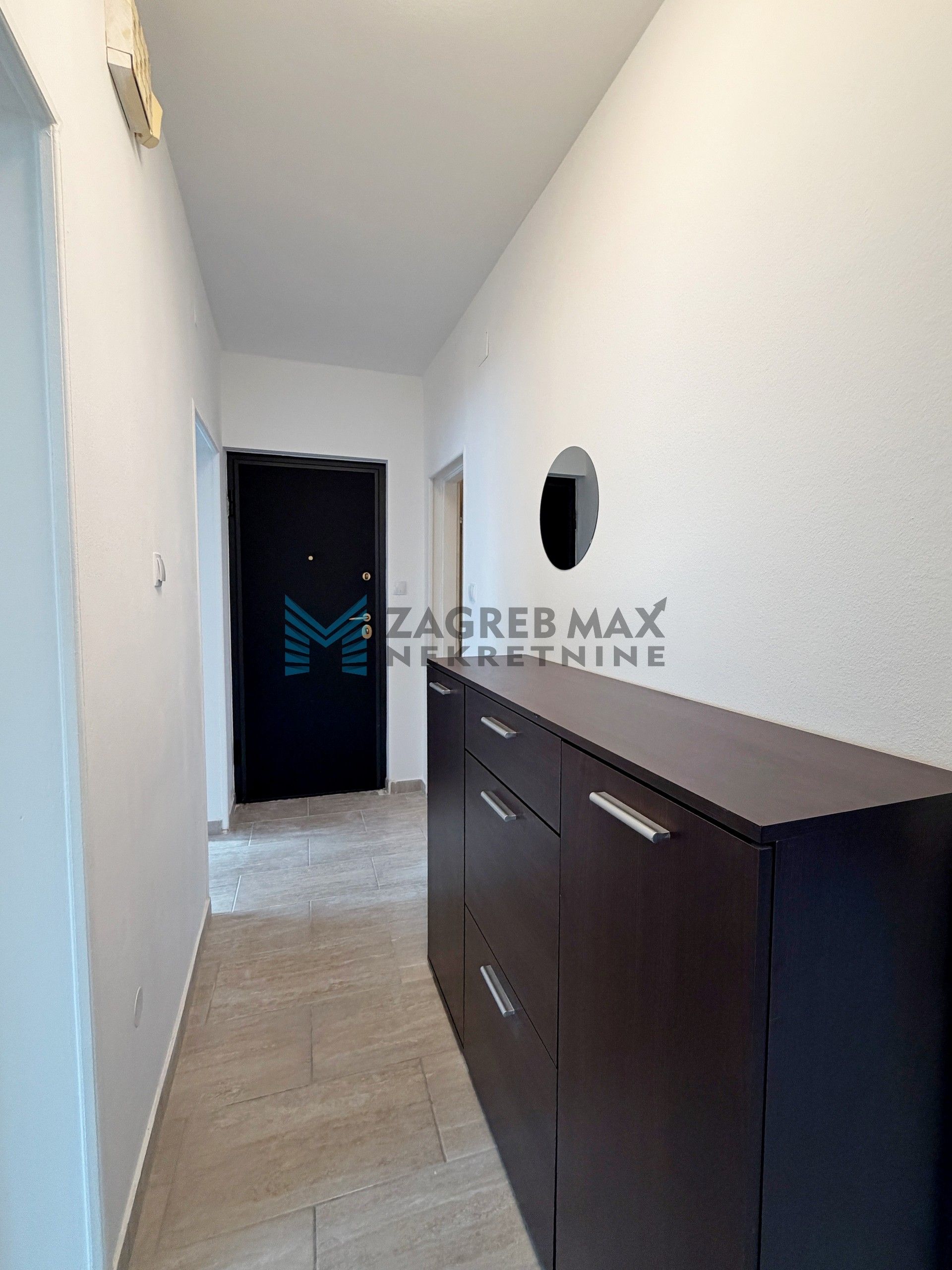 Zagreb - REMETE - Mirni dol - 3-sobni, terasa, balkon, svijetao, mirno, parking