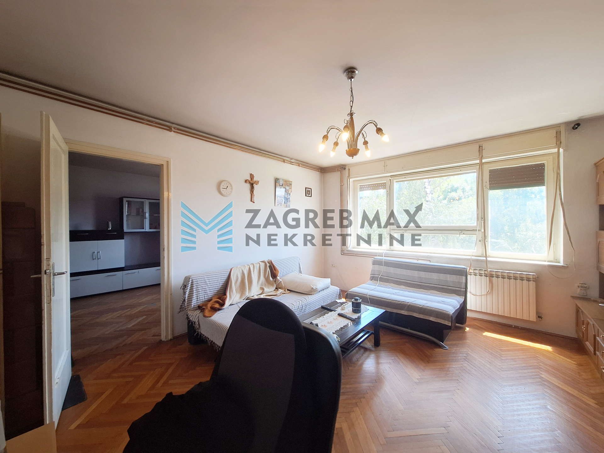 Zagreb - CVJETNO NASELJE - Veslačka - 2-sobni, 65 m2 za adaptaciju