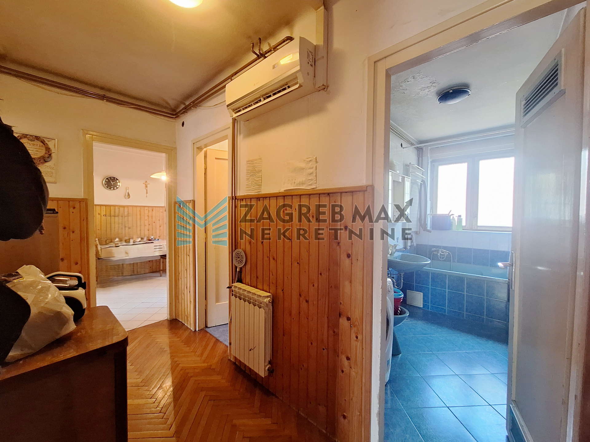 Zagreb - CVJETNO NASELJE - Veslačka - 2-sobni, 65 m2 za adaptaciju