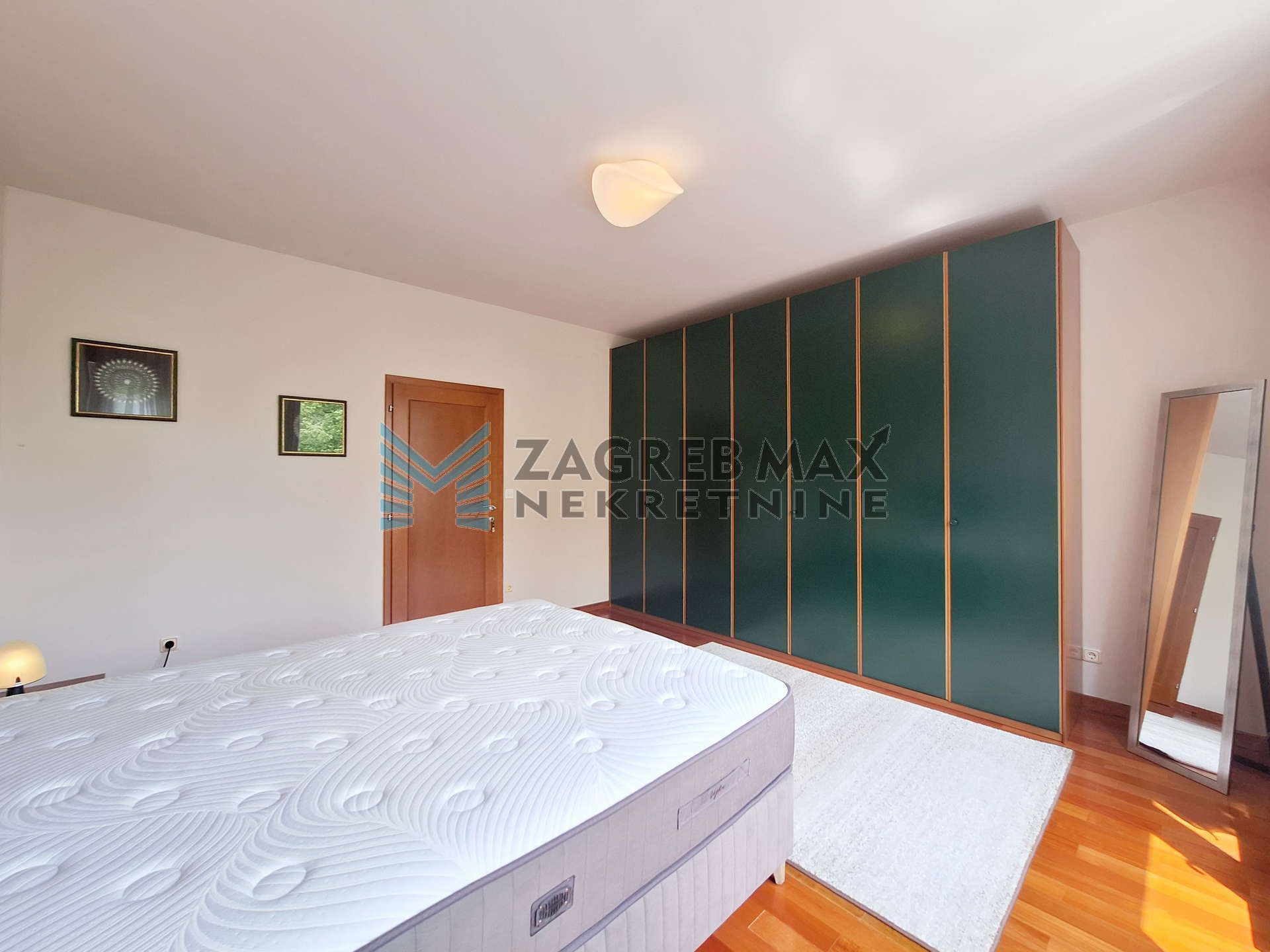 Zagreb - NAJAM - ILICA Luksuzan 3soban stan 91 m2, 2. kat, mirno okruženje, terasa