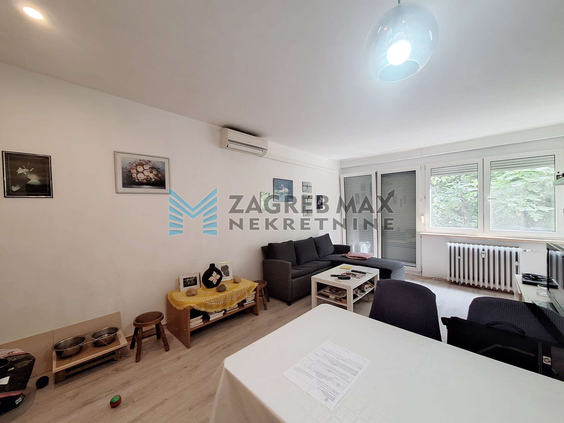 Zagreb - ZAPRUĐE - Baburičina - 2-sobni, prostran, renoviran, klima