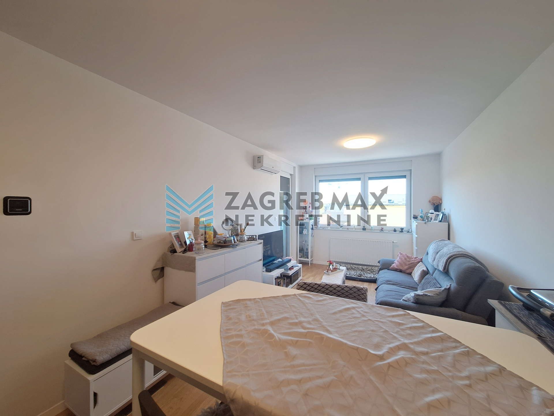 Zagreb - GRANEŠINA - Risnjačka - 3-sobni, 60m2, GPM, loggia, novija zgrada