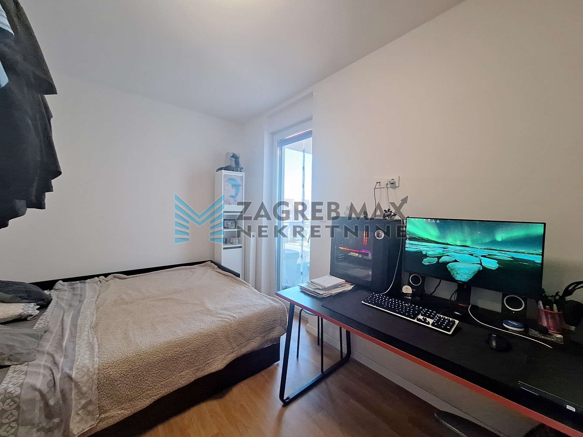 Zagreb - GRANEŠINA - Risnjačka - 3-sobni, 60m2, GPM, loggia, novija zgrada
