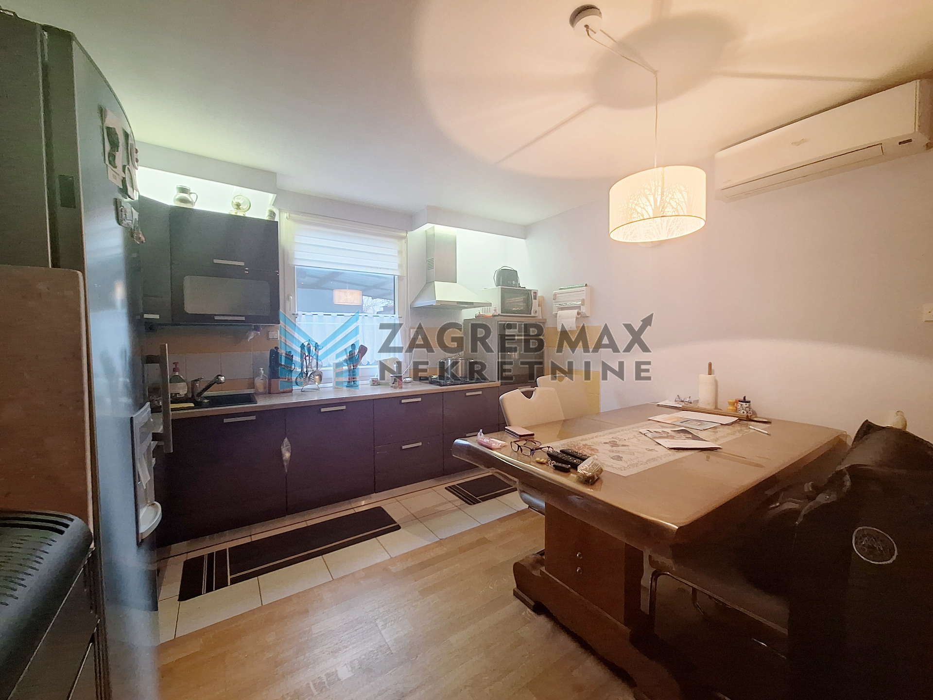 Zagreb - RETKOVEC - Hrastova - kuća 110 m2, terasa, garaža