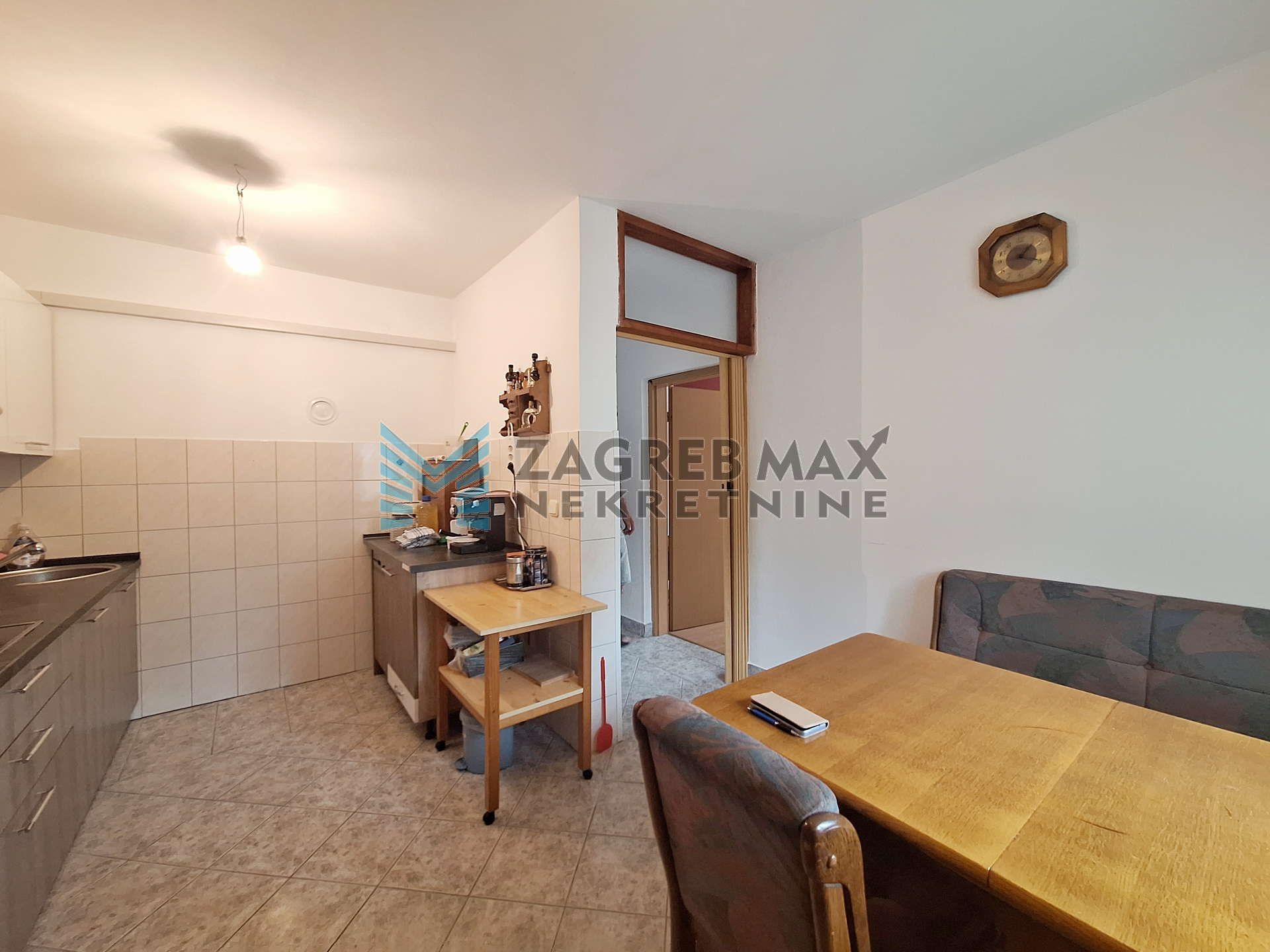 Zagreb - SLUNJ - GORNJA GLINA - kuća 160 m2, 1400 m2 okućnice