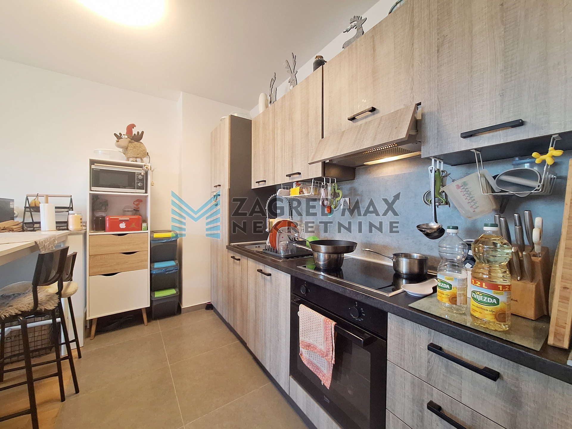 Zagreb - GRANEŠINA - Risnjačka - 3-sobni, 60m2, GPM, loggia, novija zgrada
