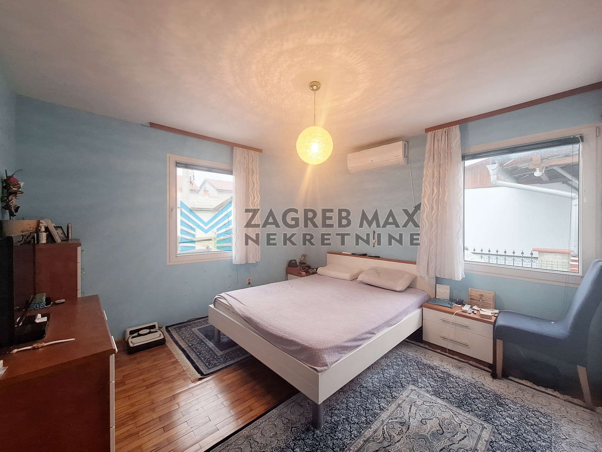 Zagreb - RETKOVEC - Hrastova - kuća 110 m2, terasa, garaža