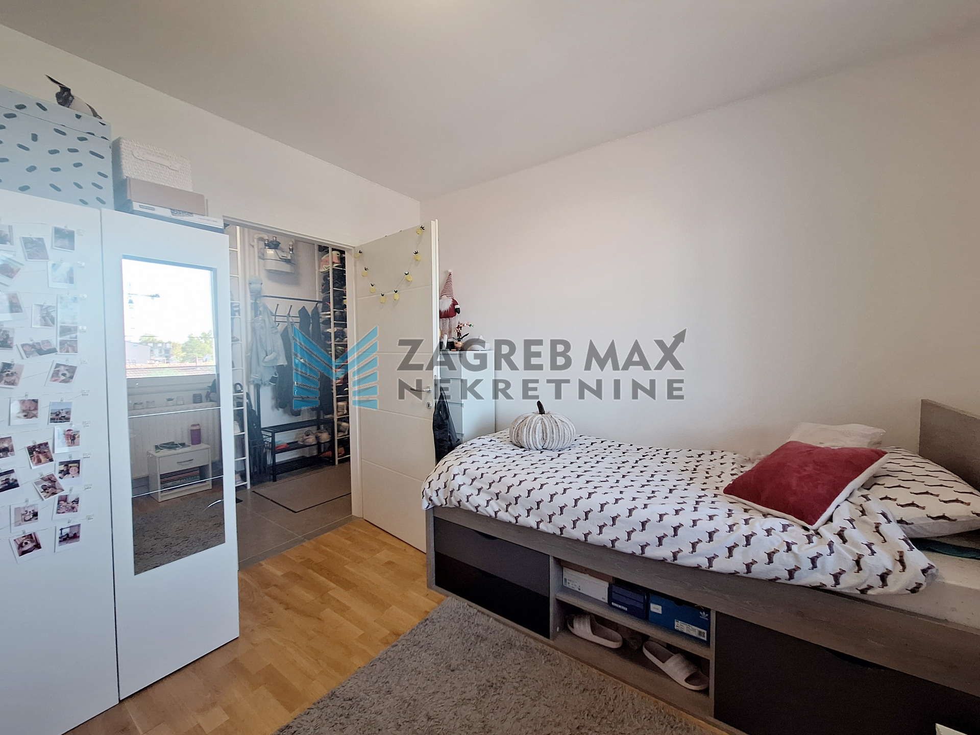 Zagreb - GRANEŠINA - Risnjačka - 3-sobni, 60m2, GPM, loggia, novija zgrada