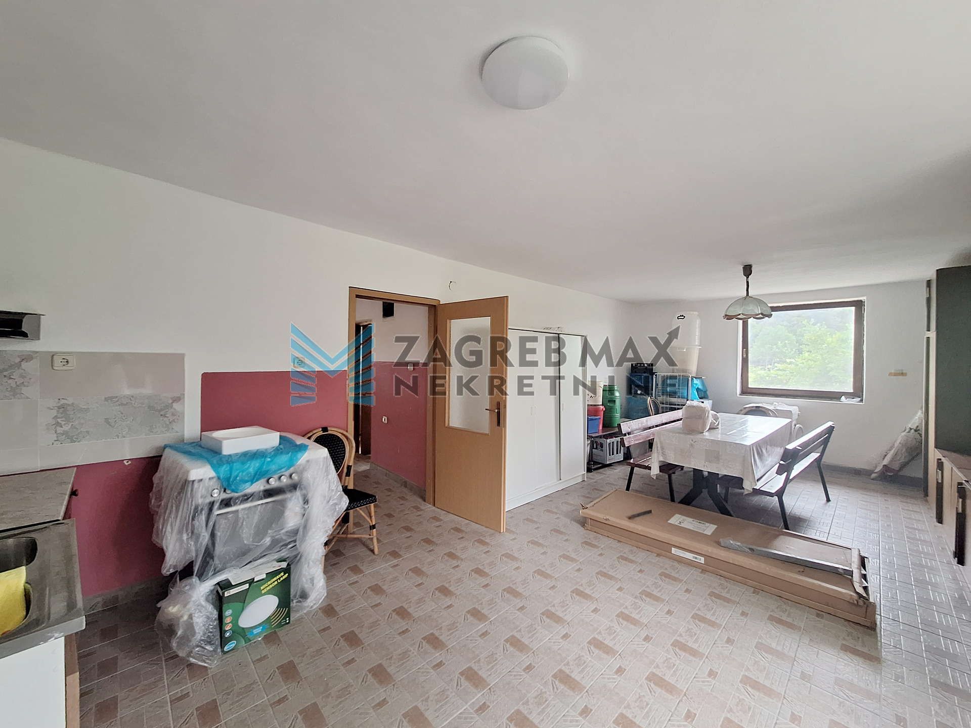 Zagreb - SLUNJ - GORNJA GLINA - kuća 160 m2, 1400 m2 okućnice