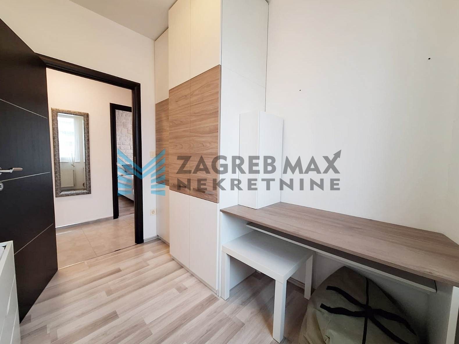 Zagreb - VRAPČE - Ilica - 89 m2, 4sobni, lift, GPM, uređen