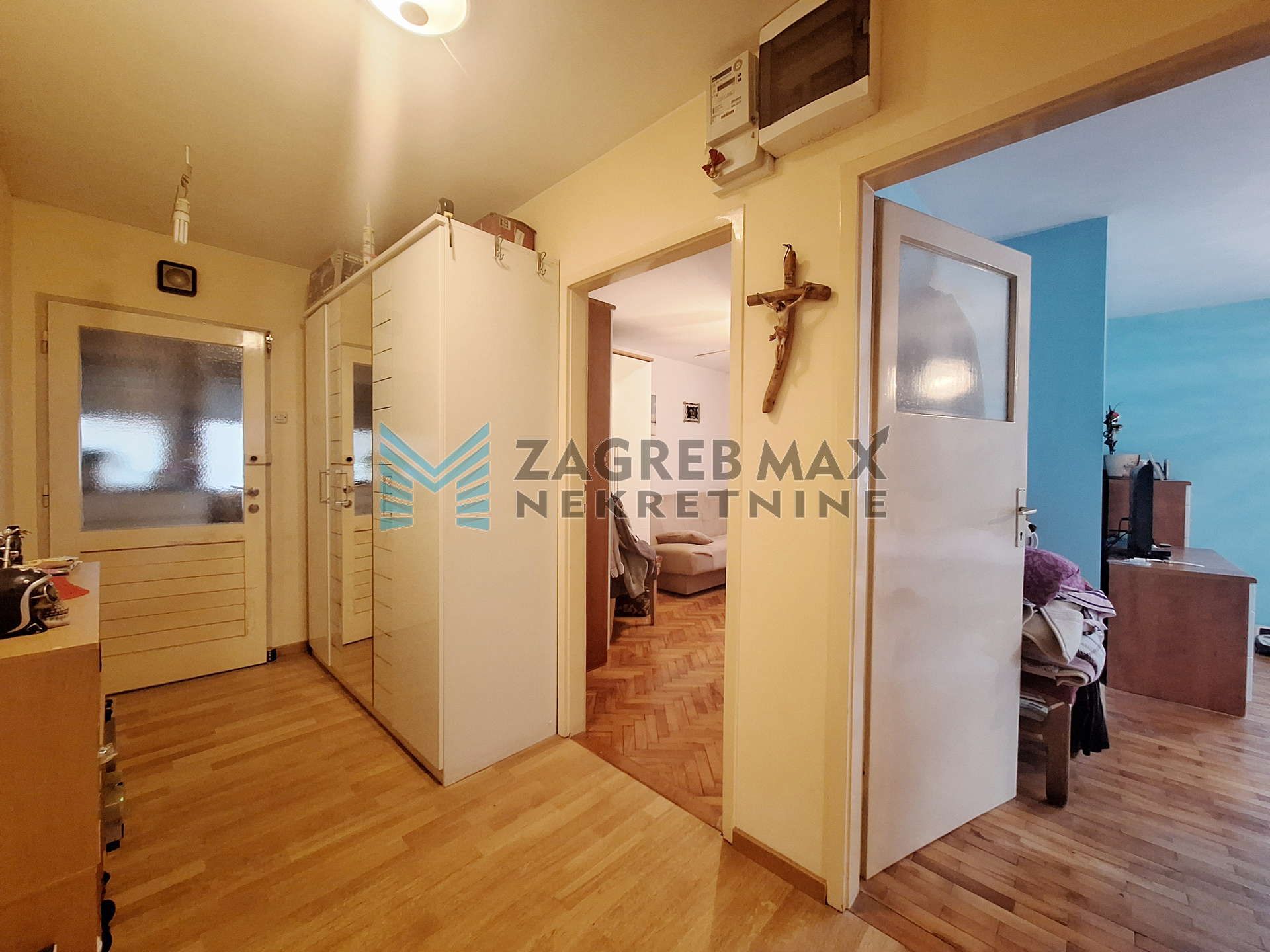 Zagreb - RETKOVEC - Hrastova - kuća 110 m2, terasa, garaža