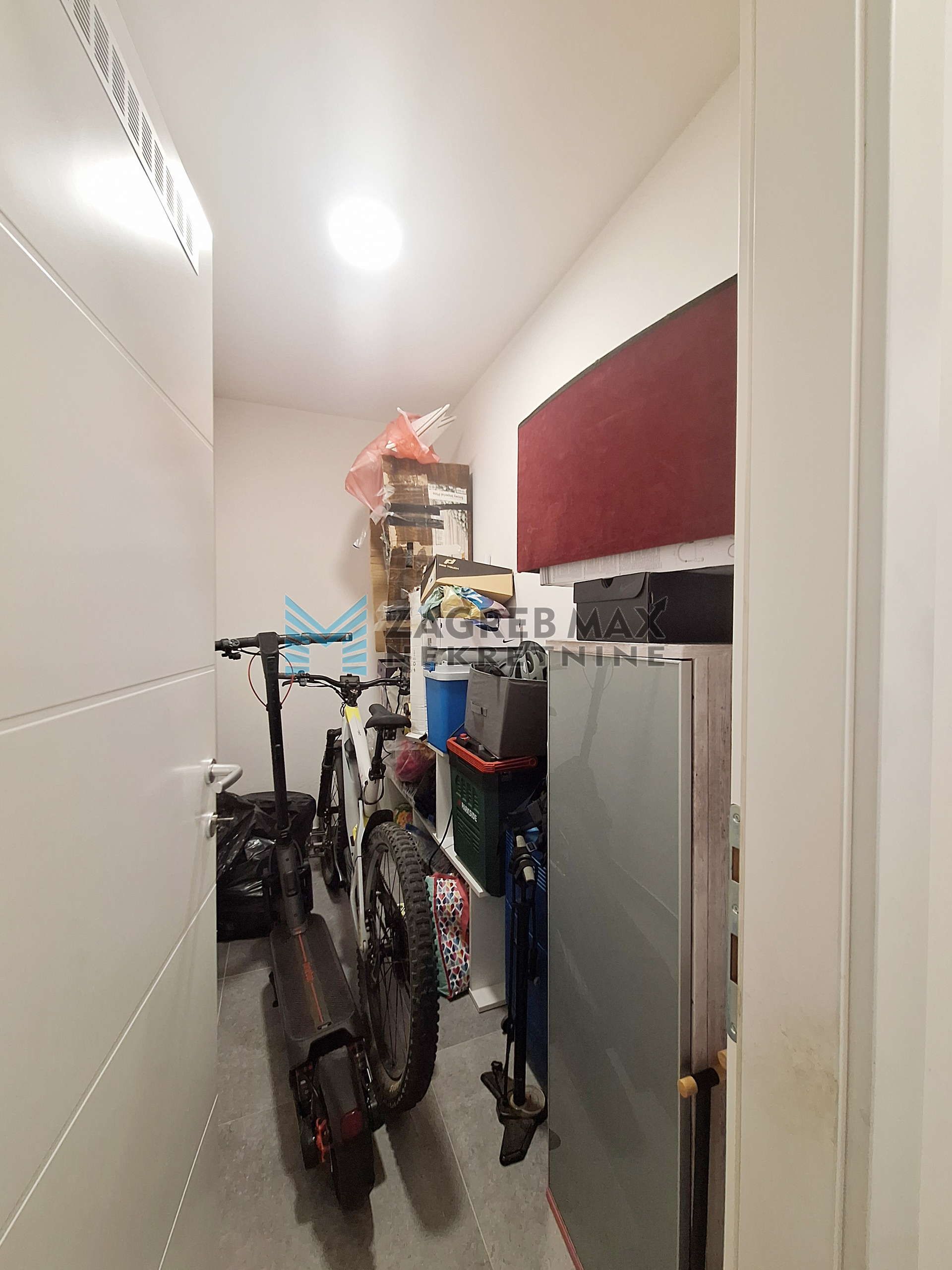 Zagreb - GRANEŠINA - Risnjačka - 3-sobni, 60m2, GPM, loggia, novija zgrada
