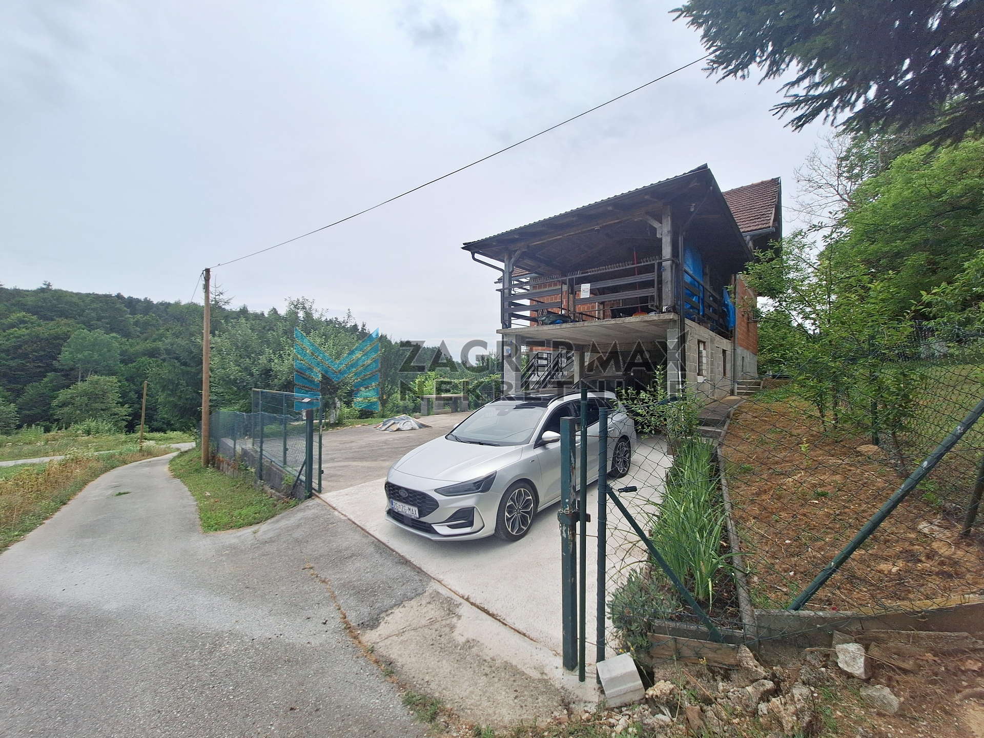 Zagreb - SLUNJ - GORNJA GLINA - kuća 160 m2, 1400 m2 okućnice