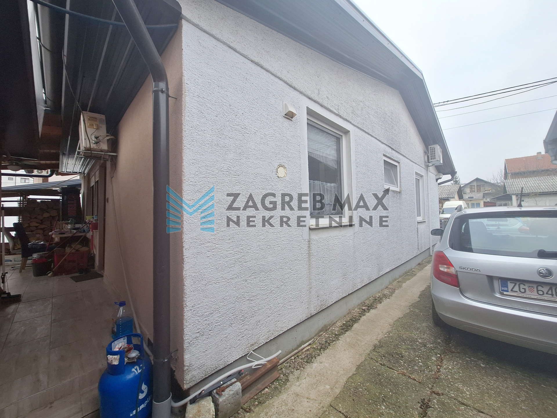 Zagreb - RETKOVEC - Hrastova - kuća 110 m2, terasa, garaža