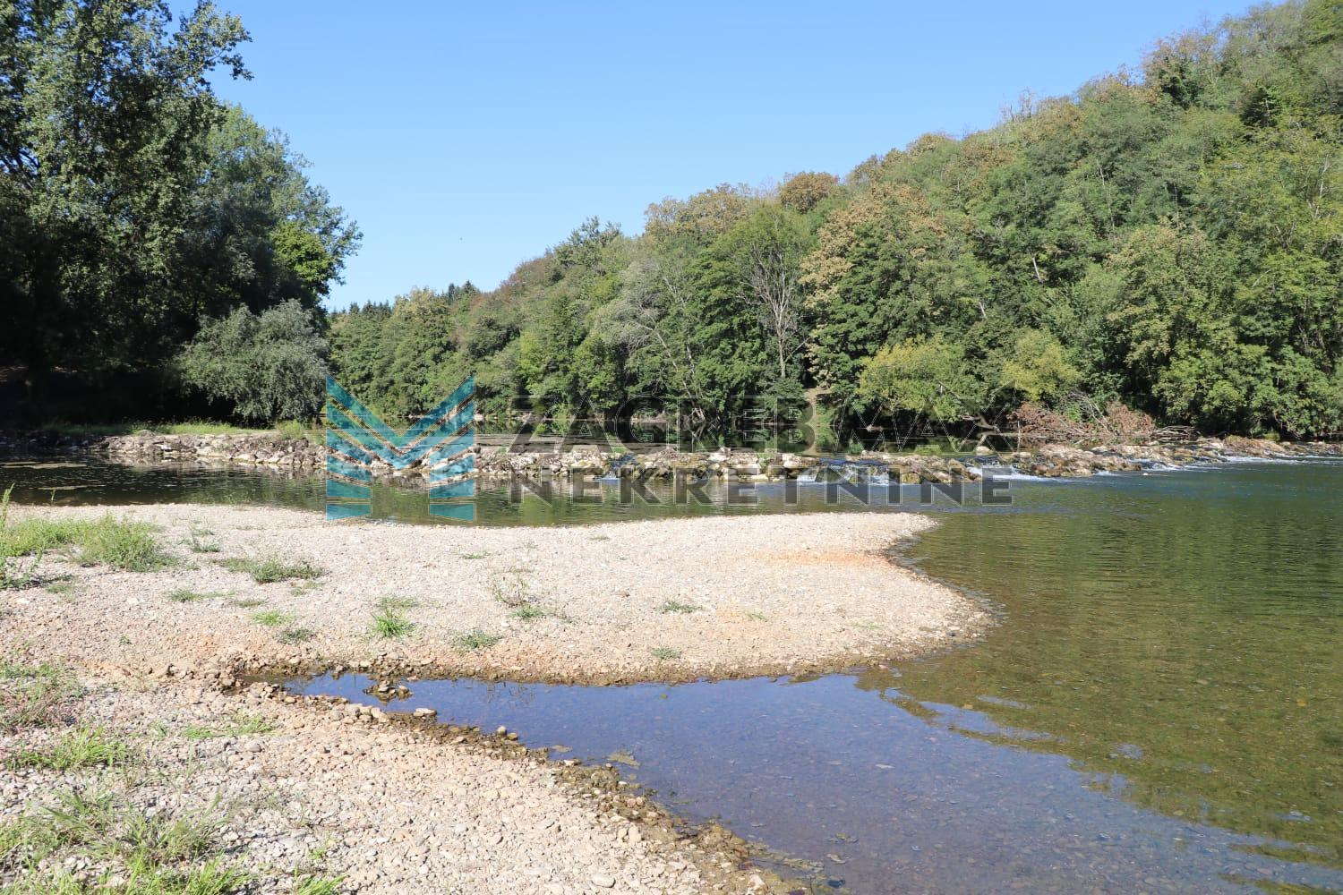 Zagreb - Kamanje, Kupa – zemljište 3.544 m², T2 i R7