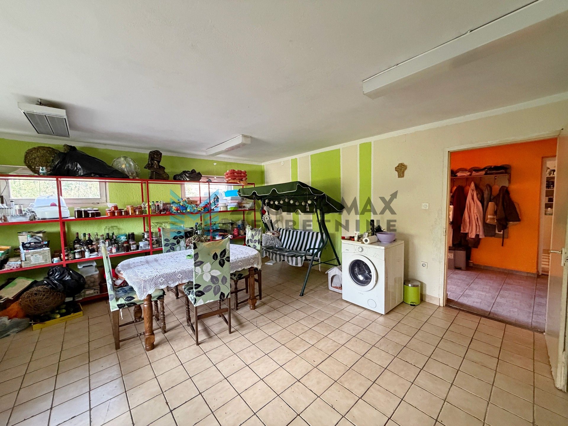 Zagreb - D.DRAGANEC - kuća 316 m2, dvorište 3.855 m2, g.objekti 114 m2